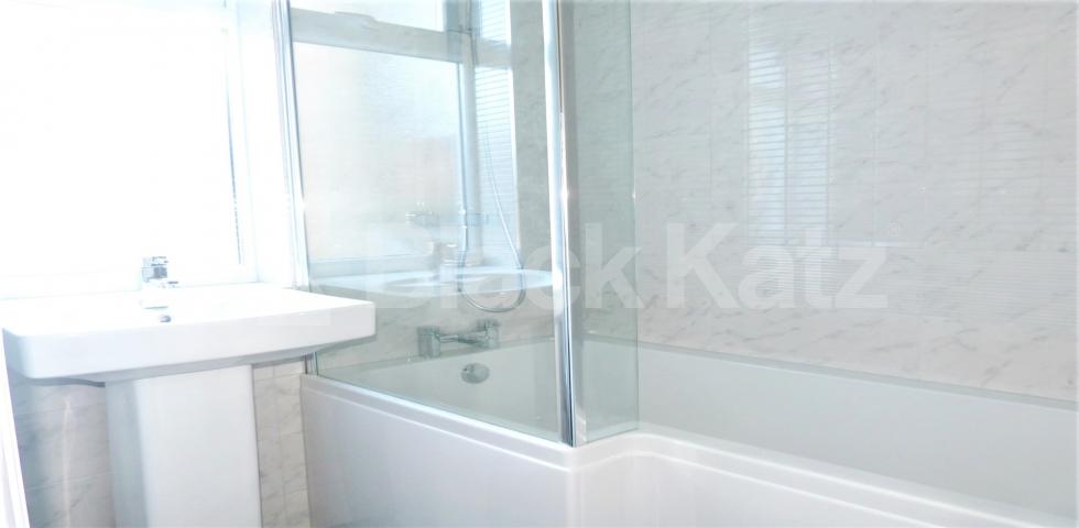 			NEW INSTRUCTION- PRIVATE ROOF TERRACE , 3 Bedroom, 1 bath, 1 reception Apartment			 Weltje Road, , Hammersmith